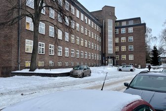 Übergriff auf Neunjährigen im Erzgebirge: Angeklagter soll bereits Kinder in Chemnitz bedrängt haben - Vor dem Landgericht Chemnitz ist ein Mann wegen des sexuellen Missbrauchs von Kindern angeklagt.