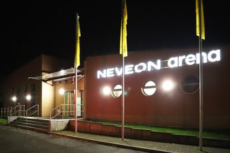 Überraschung: 10.000 Euro Fördergeld für Arena in Erzgebirgsdorf - Die Neveonarena: Für etwa 76.000 Euro soll sie auf LED-Beleuchtung umgerüstet werden.