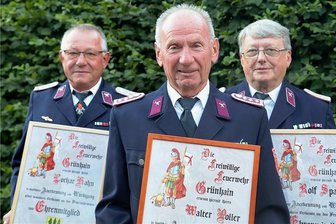 Überraschung gelungen: Ehrenmitglieder ernannt - Lothar Hahn, Walter Poller und Rolf Spangler (v.l.).