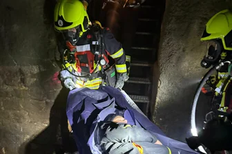 Übung im Alaunwerk Mühlwand: Feuerwehr rettet Menschen aus der Tiefe - Einsatz der Feuerwehr am Dienstagabend unter Tage im Alaunwerk Mühlwand.