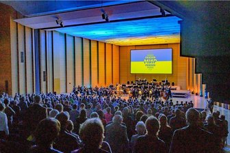 Ukraine-Benefizkonzert in Chemnitz: Reichlich 30.000 Euro für die Flüchtlingshilfe - Benefizkonzert in der Stadthalle Chemnitz