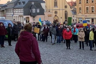 Ukraine-Krieg: Menschen setzen in Stollberg Zeichen für Frieden -