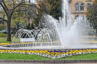 Um Strom zu sparen: Brunnen in Freiberg wird in diesem Jahr früher das Wasser abgedreht - Der Brunnen im Albertpark in Freiberg wird wie die anderen Wasserspiele in der Stadt in diesem Jahr früher abgestellt. Foto: Eckardt Mildne/Archiv