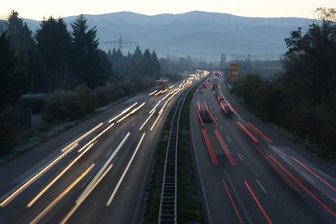 Umfrage: Frauen fahren rücksichtsvoller als Männer - 