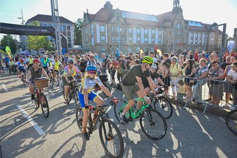 Umfrage startet: Wo sportbegeisterten Chemnitzern der Schuh drückt - Viele Chemnitzer verbindet die Liebe zum Sport und zur Bewegung. Nun ist ihre Meinung gefragt.