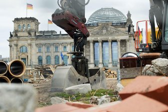 Umfrage: Wenig Bereitschaft für Reformen mit Belastungen - Die große Mehrheit glaubt nicht, dass die Bundesregierung es schafft, wie geplant bis zum Sommer Reformen bei Steuern, Arbeitsmarkt und Rente vorzulegen. (Symbolbild)