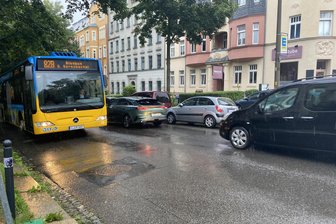 Umleitung auf dem Chemnitzer Kaßberg: Warum die Franz-Mehring-Straße? - Seit diesem Montag verkehren Busse auf der Franz-Mehring-Straße.