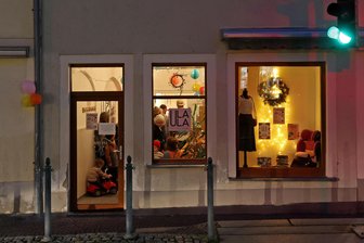 Umsonst-Laden in Waldenburg: Türen stehen künftig jeden Dienstagnachmittag offen - Der Umsonst-Laden auf dem Markt in Waldenburg war am Dienstag erstmals geöffnet.
