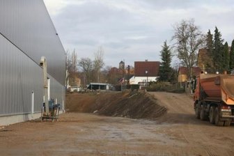 Umweltamt erteilt vorläufige Bauerlaubnis für Recyclinganlage - Die Halle, in der die Recyclinganlage untergebracht werden soll.