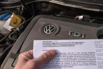 Umweltministerin: Aufschlag auf Diesel könnte E-Autos verbilligen - 
