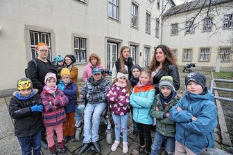 Umzug der Annen-Grundschule? Chemnitzer Eltern kündigen Gegenwind an - Eltern und Schüler der Annen-Grundschule wollen nicht, dass die Einrichtung an die Vettersstraße zieht. Sie hatten gehofft, bald das ganze Gebäude an der Annenstraße nutzen zu können. Die Stadt sagt, die Planungen seien ausdrücklich noch nicht abgeschlossen.