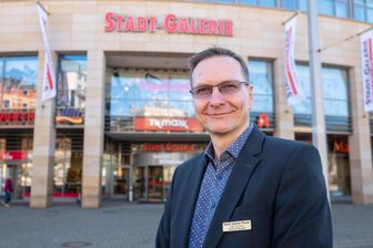 Umzug, Modernisierung und neuer Mieter: Diese Neuigkeiten gibt es aus der Plauener Stadt-Galerie - Center-Manager Ingo Hummel freut sich, dass die Stadt-Galerie weiter modernisiert werden kann und es auch bei den Händlern Neuigkeiten gibt.