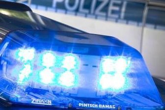 Unbekannte beschmieren Schwibbogen -