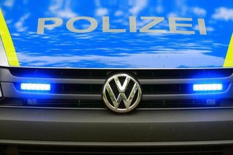 Unbekannte brechen fünf Autos auf -
