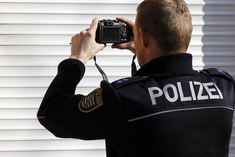 Unbekannte erbeuten mehrere zehntausend Euro von 82-Jähriger -