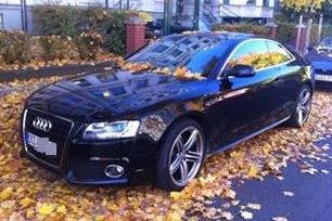 Unbekannte klauen auf dem Chemnitzer Kaßberg zwei Audi - Nach diesem  A5 S-Line wird derzeit gefahndet. Er stand am Wochenende auf der Henriettenstraße Ecke Kanzlerstraße