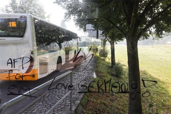 Unbekannte malen SS-Runen an Buswartehäuschen in Gersdorf - Hinterlassen wurden auch verfassungsfeindliche Symbole.