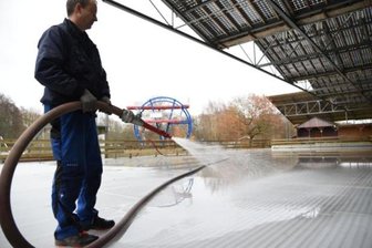 Unbekannte schalten Kühlaggregat ab - Oelsnitzer Eisbahn geschlossen - 