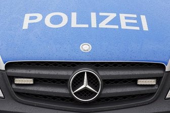 Unbekannte Schläger verletzten zwei Personen bei Privatparty - 