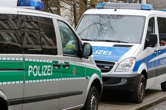 Unbekannte sprengen Fahrkartenautomaten und stehlen Geldkassette - 