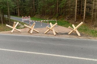 Unbekannte stehlen mehrere 50-Kilo-Absperrungen - Drei der vier Absperrungen wurden gestohlen.