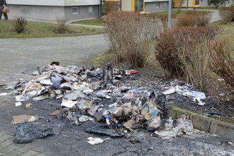 Unbekannte zünden Container in Chemnitz an -
