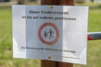Unbekannte zünden Trampolin auf Spielplatz an - Der Spielplatz in Rodewisch ist zurzeit gesperrt.