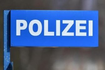 Unbekannter bewirft Kinder mit Steinen - Zeugen gesucht - 