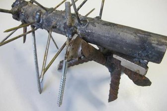 Unbekannter legt "Reifentöter" aus -