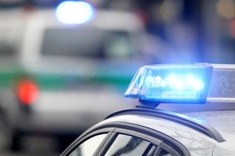Unbekannter raubt Seniorin in Chemnitz aus -