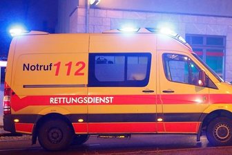 Unbekannter stiehlt Handtasche aus Rettungswagen -