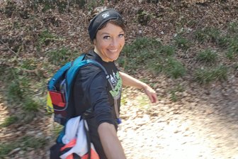 Und auf einmal war alles schwarz: Plauener Ultrawanderin Christin Ziehr muss zum ersten Mal abbrechen - Egal, wie übel es ist, eines verliert Christin Ziehr nie: ihr Lächeln.