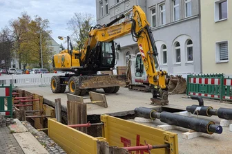 Und ewig grüßen die Baustellen in Chemnitz: So sieht es in dieser Woche aus - Rohre, Bagger, Sperrungen: Auch im November wird in Chemnitz noch kräftig gebaut.