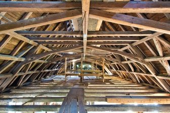 Unentdeckte Orte: Der hölzerne Himmel - Einzigartig in Sachsen ist dieser gut 60 Meter lange, liegende Dachstuhl.
