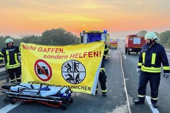 Unfälle auf A 4 fordern die Feuerwehr Hainichen: Mit dieser Staufalle rechnen viele Autofahrer nicht - Dieses Bild entstand am 9. Juni bei einem Einsatz der Feuerwehr Hainichen auf der A 4 zwischen den Anschlussstellen Hainichen und Berbersdorf. Kommt es jetzt aber in der Baustelle zu schweren Unfällen, droht sogar eine Sperrung in beide Fahrtrichtungen.