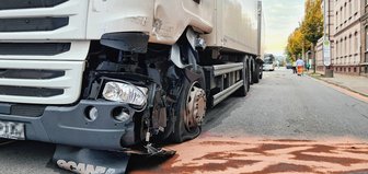 Unfall auf B 93: 51-Jähriger wird schwer verletzt -