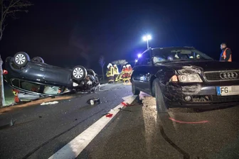 Bei dem Unfall wurden vier Personen verletzt