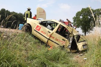 Unfall auf B180: Eine Person schwer verletzt -