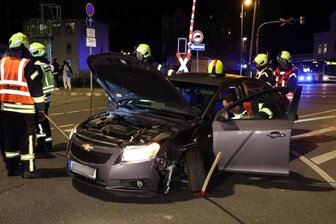Unfall auf Bahnübergang im Erzgebirge: Polizei nennt neue Details - Zu Verkehrsbehinderungen ist es am Mittwoch nach einem Unfall in Schwarzenberg gekommen.