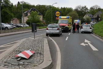 Unfall auf Bundesstraße im Erzgebirge sorgt für Stau - Zu einem Verkehrsunfall ist es am Mittwoch in Schneeberg gekommen.