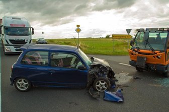 Unfall auf der B 101 - eine Verletzte -