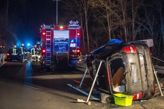 Unfall auf der B 92: Angetrunkener Autofahrer schwer verletzt -