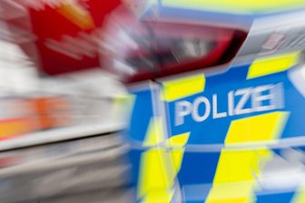 Unfall auf der Waldenburger Straße in Meerane: Kia touchiert radelndes Kind - Die Polizei meldet einen Unfall auf der Waldenburger Straße in Meerane.