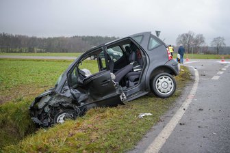 Unfall auf S 201mit zwei Schwerverletzten in Seifersbach: Polizei nennt Details - Schwerer Unfall im Rossauer Ortsteil Seifersbach.