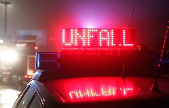 Unfall auf Zwickauer Humboldtstraße: Motorradfahrer schwer verletzt -