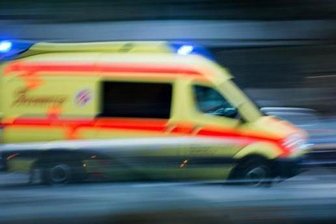Unfall: Ersthelfer retten Senior aus qualmendem Auto - 