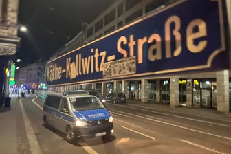 Unfall in Leipzig: Autofahrer fährt in Fahrrad-Demo und flüchtet – zwei Verletzte - Nach einem Zusammenstoß mit Teilnehmern einer Fahrraddemo in Leipzig flüchtete der Autofahrer.