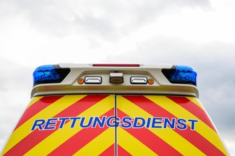 Unfall in Taura: 20.000 Euro Schaden und Verletzte - Eine 37-jährige Frau und ein 16-jähriger Jugendlicher wurden bei dem Unfall verletzt.