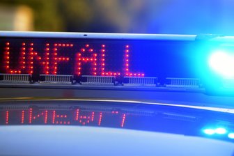 Unfall in Zwickau: Verletzter Radfahrer kommt in Krankenhaus - Die Polizei wurde nach Unfällen in Zwickau und Fraureuth gerufen.