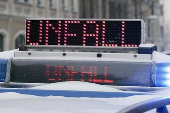 Unfall legt Zufahrt zur Autobahn lahm -
